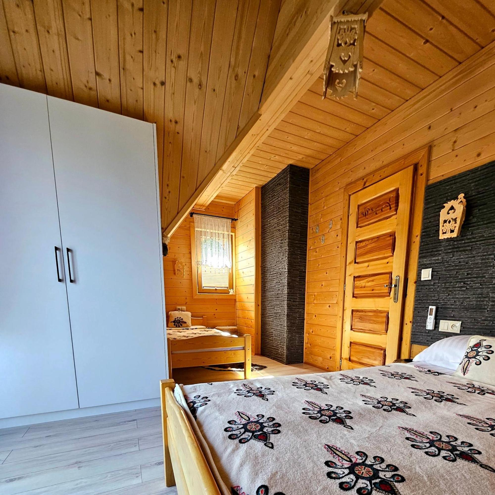 Goralska Chatka 3 Highland Cottage - Jacuzzi, Sauna, Split Ac, Private Parking, Mountains View ザコパネ エクステリア 写真